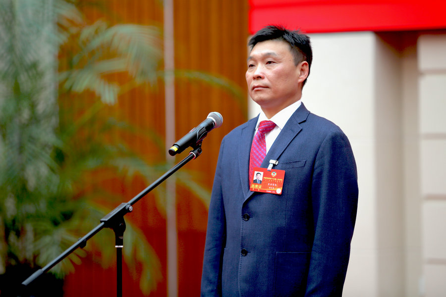 政协委员宝音贺西内蒙古急需培育建设新能源领域的国家级科研创新平台