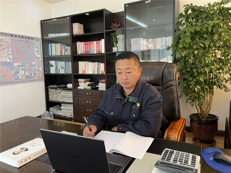 1666319802185571.jpg 中央储备粮鄂尔多斯直属库党总支部书记、总经理-王会凌_副本.jpg