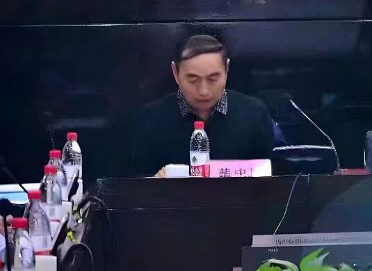 2-2211251152315J.jpg