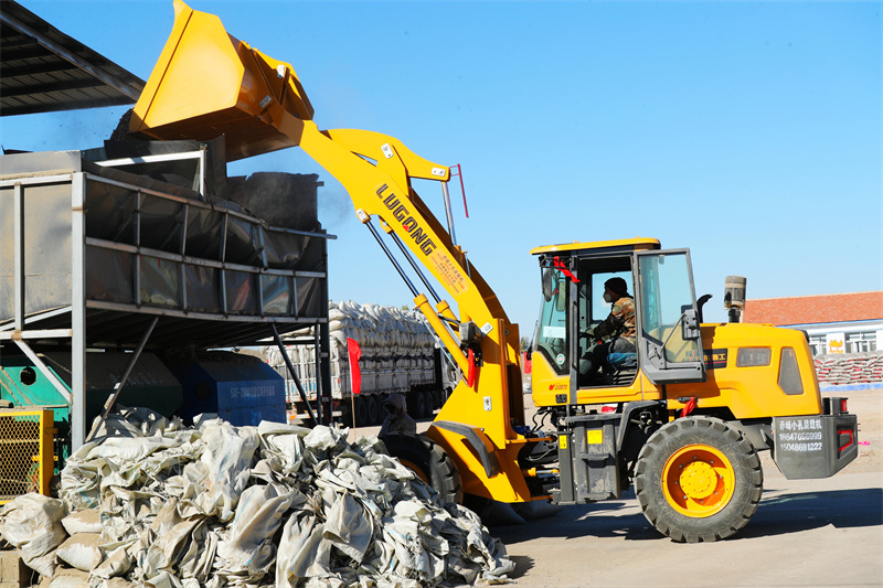 1761653526953767.jpg 微信图片_2025-10-28_201033_452.jpg