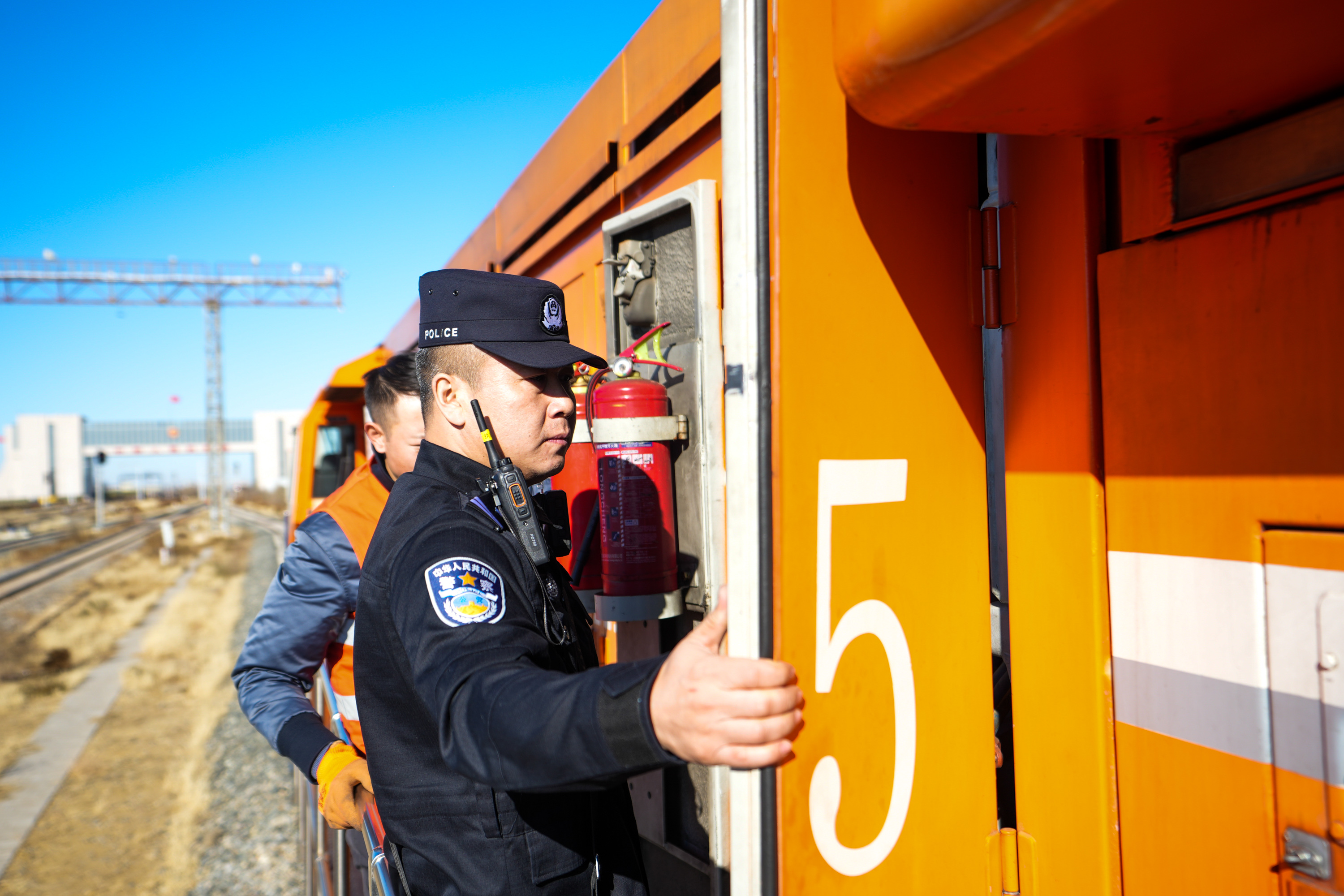 1763122245365663.jpg 1763122245365663.jpg