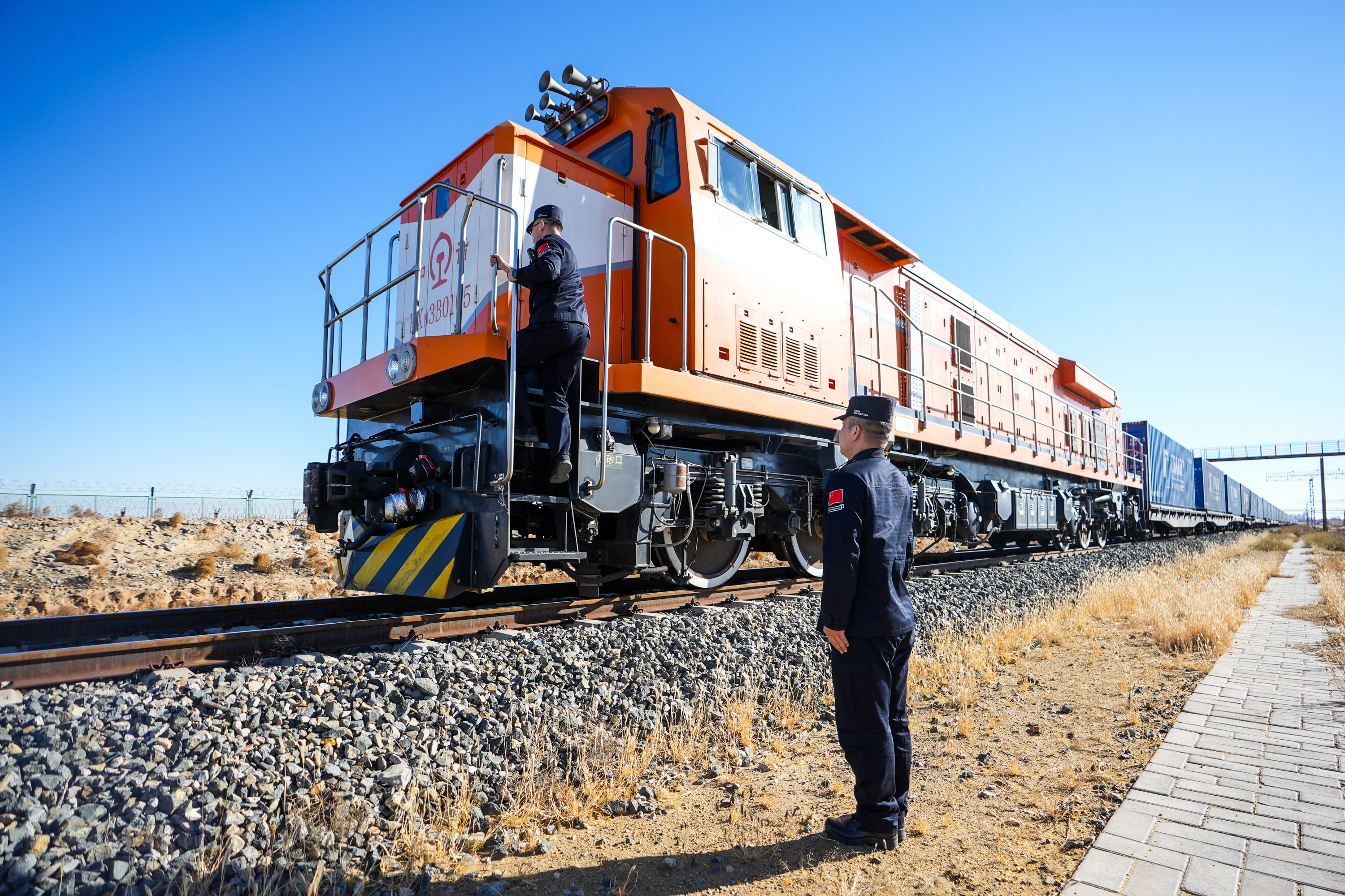 1763122330560796.jpg 1763122330560796.jpg