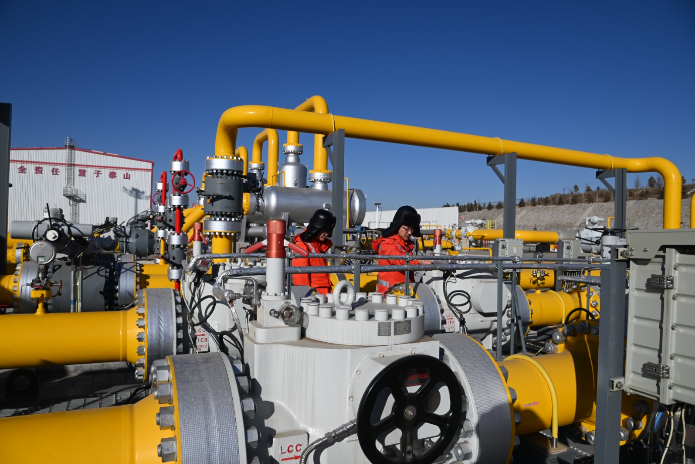 新春走基层|橙装守护绿色“能源脉动” https://www.nmgsb.com.cn/uploads/image/20260217/1771338203871655-lp.png