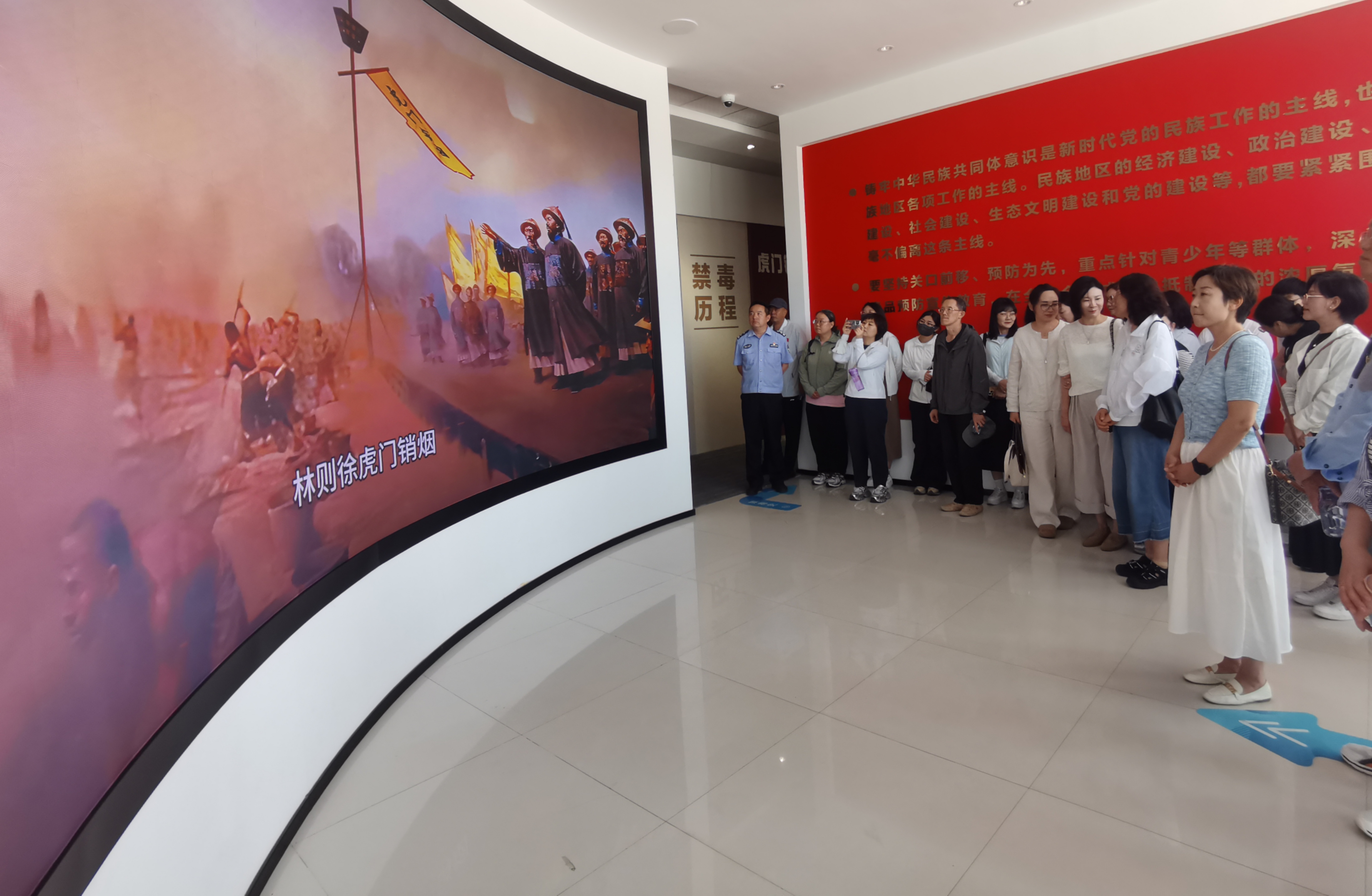 教师走进戒毒所,这场沉浸式禁毒警示教育共护少年向阳成长 https://www.nmgsb.com.cn/uploads/image/20260622/1782142999364074-lp.jpg