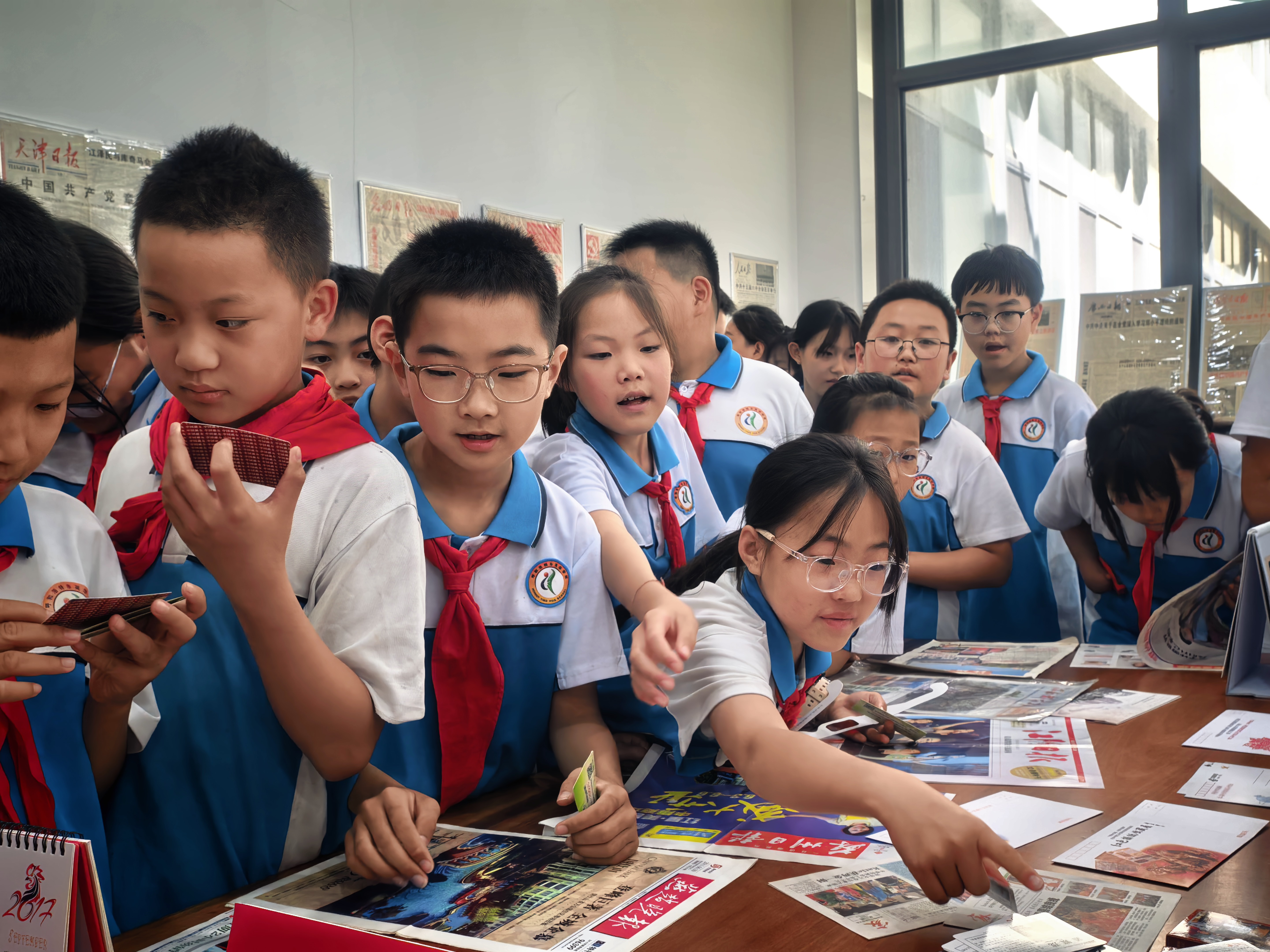 这场报纸展,给内蒙古思政课打开了新路子 https://www.nmgsb.com.cn/uploads/image/20260702/1782984778634356-lp.jpg