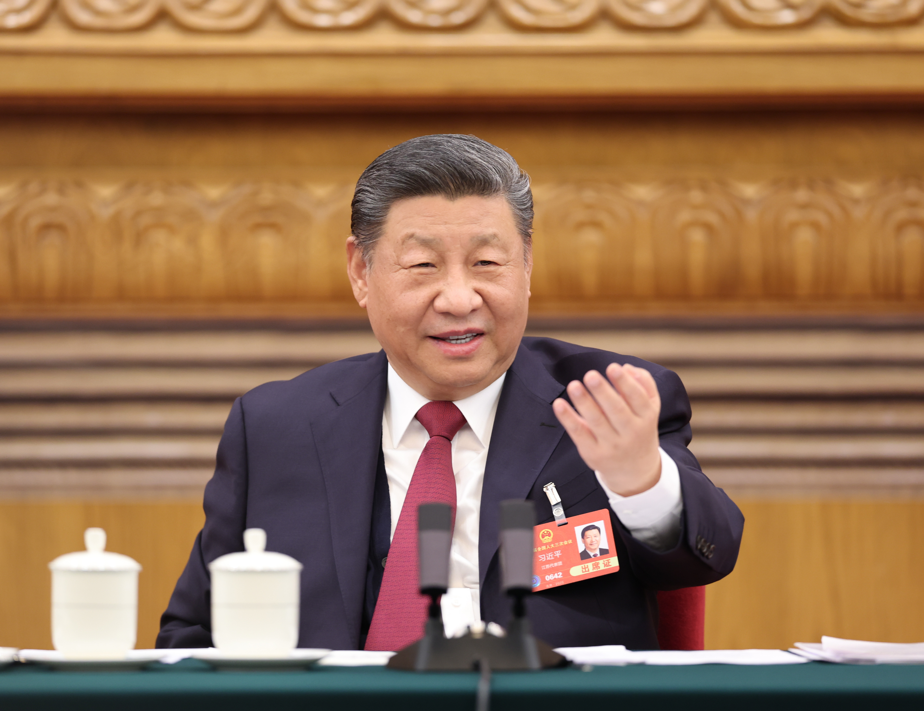 △3月5日下午，中共中央总书记、国家主席、中央军委主席习近平参加他所在的十四届全国人大三次会议江苏代表团审议。