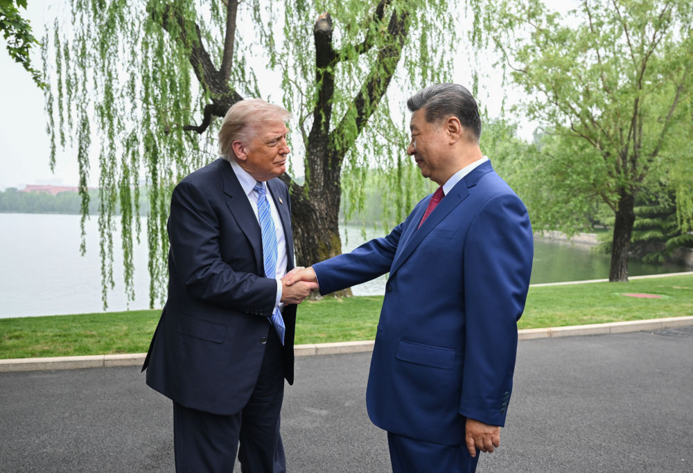 新华图讯丨习近平同美国总统特朗普在中南海小范围会晤