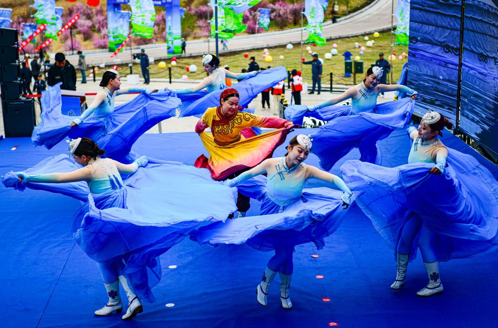 中国旅游日呼伦贝尔分会场活动启动 https://www.nmgsb.com.cn/uploads/other/20260520/202605205c5335c107824d7182588f4d3f0fbc2a_1b123a34ad0744eca7544f55583f78af.jpg