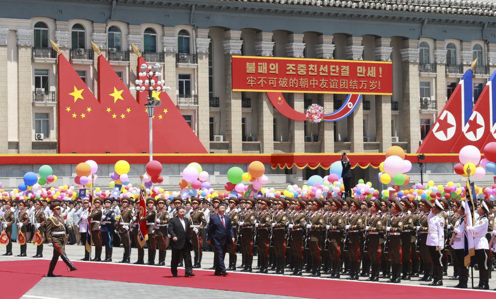 图讯丨习近平出席金正恩举行的欢迎仪式 图讯丨习近平出席金正恩举行的欢迎仪式