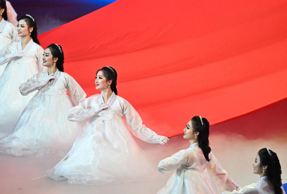 高清大图丨朝鲜举行专场文艺演出热烈欢迎习近平 高清大图丨朝鲜举行专场文艺演出热烈欢迎习近平