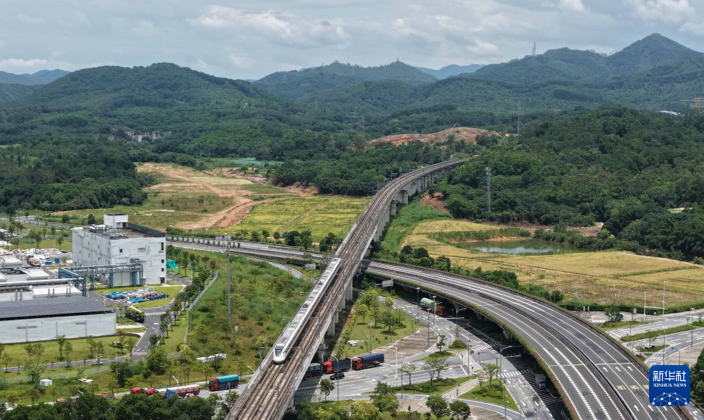 穗深城际铁路全线贯通运营 https://www.nmgsb.com.cn/uploads/other/20260801/W020260801571873772374_ORIGIN.png