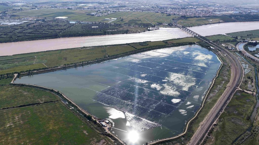 内蒙古磴口县:百湖育肥蟹 碧水兴产业 https://www.nmgsb.com.cn/uploads/other/20260914/2026091415abbb294d2c47f98dd95bbe65414632_593423df2a09453189b401a6567168da.jpg