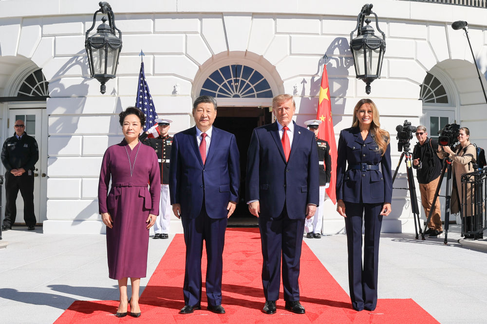 新华图讯丨习近平和彭丽媛同美国总统特朗普夫妇茶叙 新华图讯丨习近平和彭丽媛同美国总统特朗普夫妇茶叙